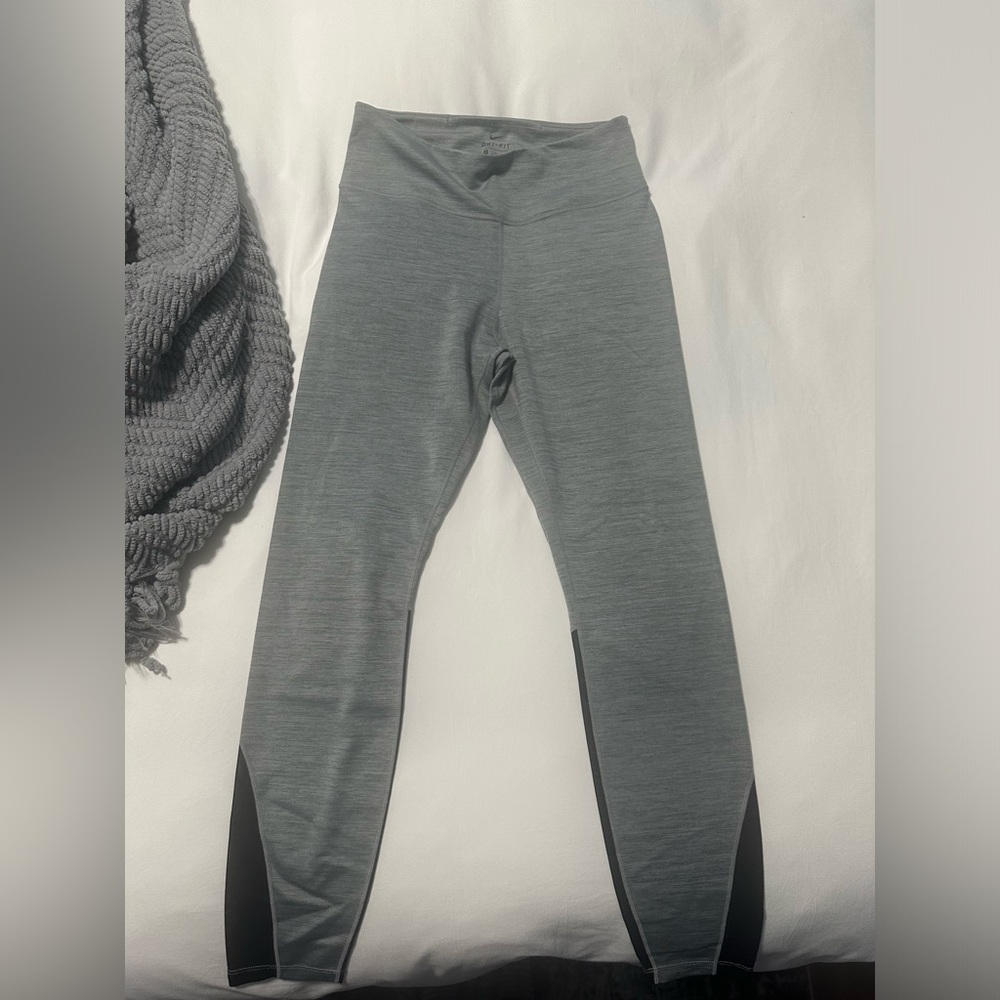 Women’s Nike leggings